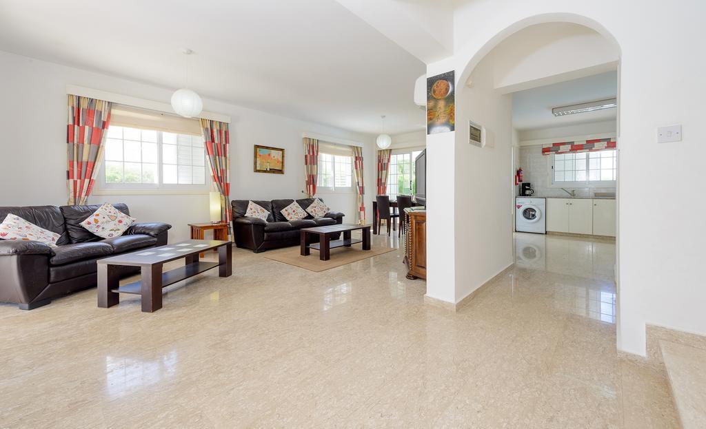 Merab Center Villas Agia Napa Quarto foto